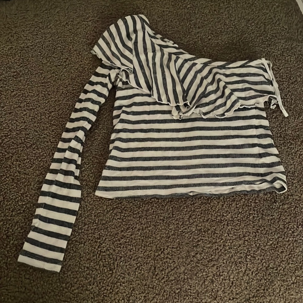 Splendid one shoulder ruffle top